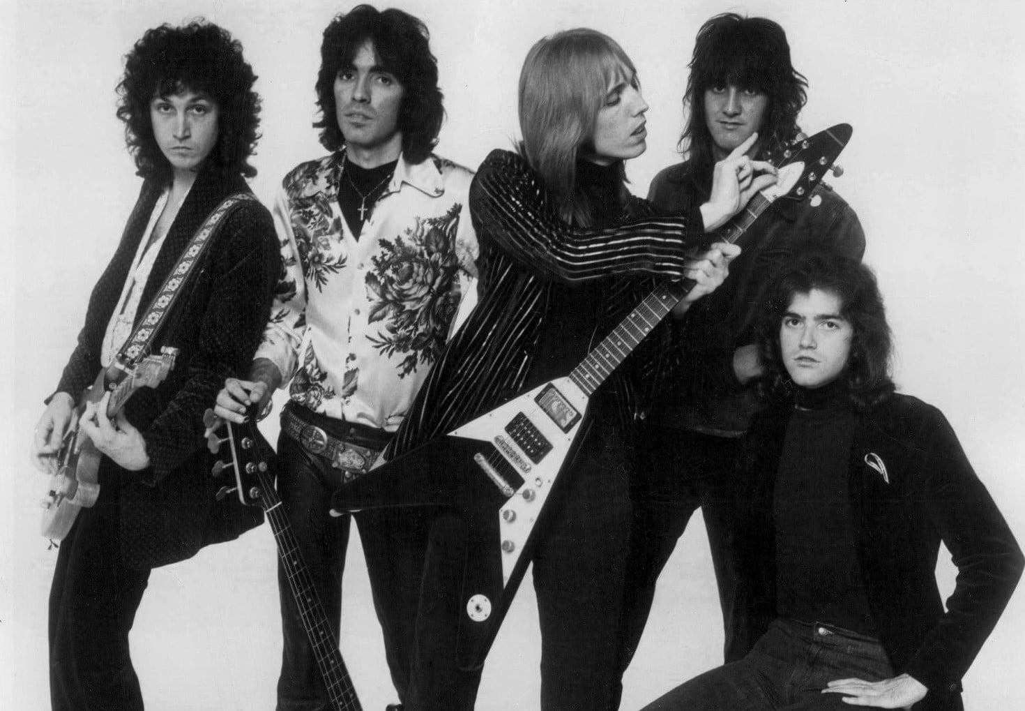 Tom Petty and the Heartbreakers 1977 By ABC/Shelter Records (eBayfrontback) [Public domain], via Wikimedia Commons
